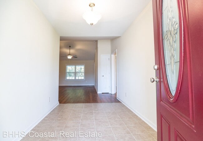 Building Photo - 3 br, 2 bath House - 1321 Mandarin Dr.