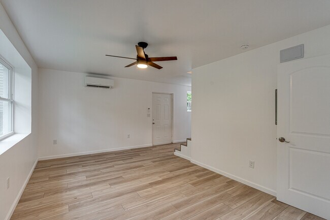 Foto del edificio - 304 Gillespie Rd