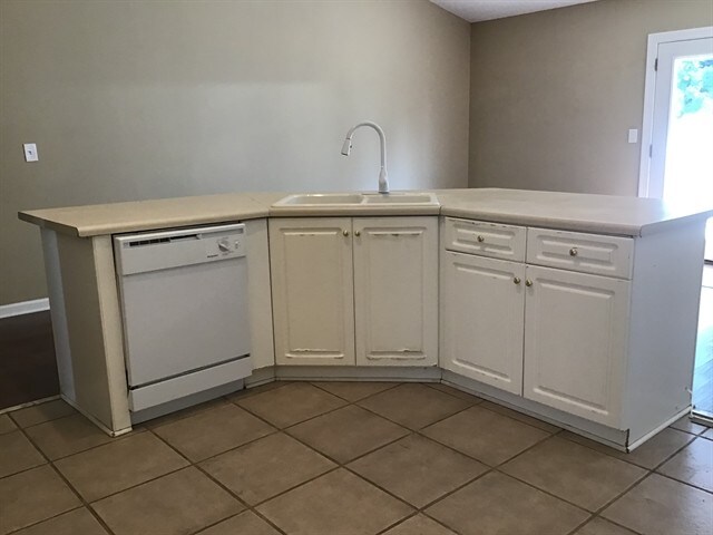 Foto del edificio - 101 Two Gait Ln