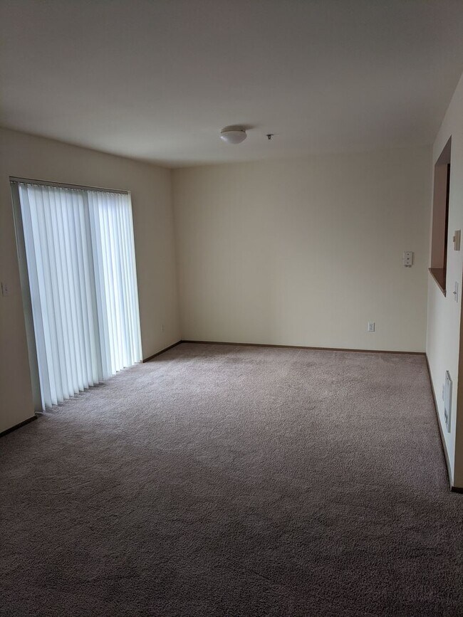 Building Photo - Your Home is Waiting!