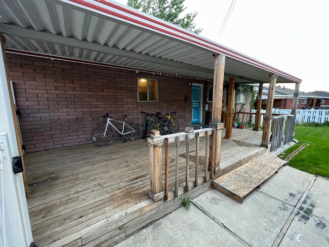 Back Deck - 4586 Porter Ave