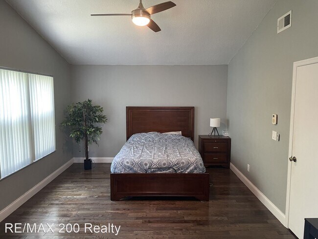 Building Photo - 3 br, 3 bath House - 9546 Chandon Drive