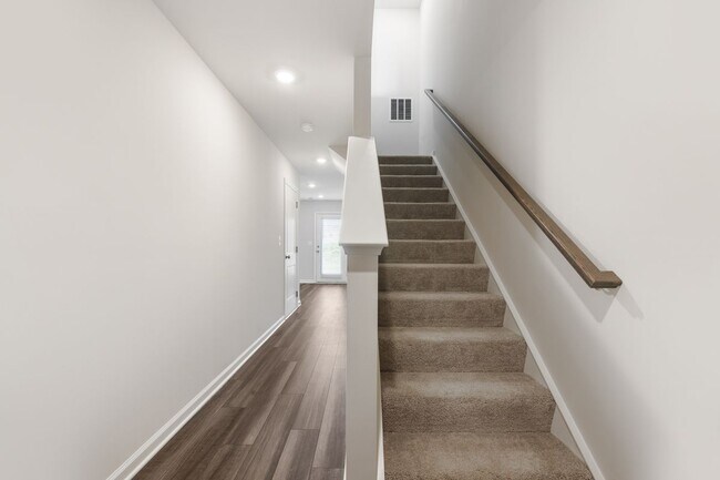 Foto del edificio - 105 Milburn Dr