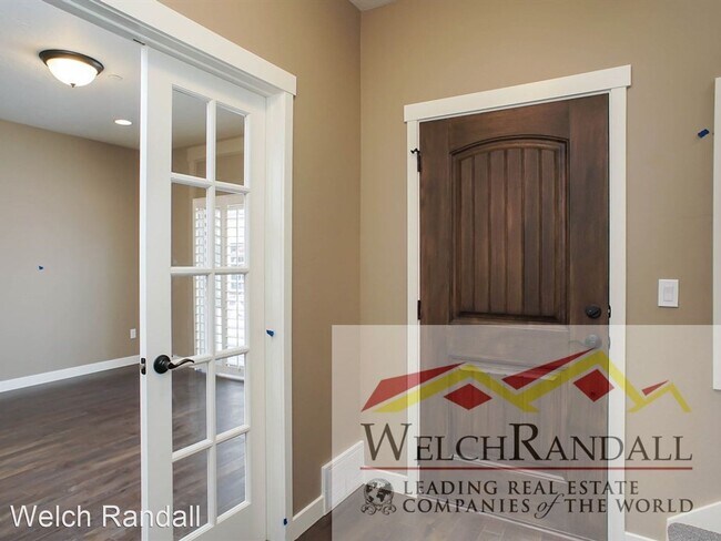 Building Photo - 3 br, 2.5 bath House - 49 N. Rio Grande