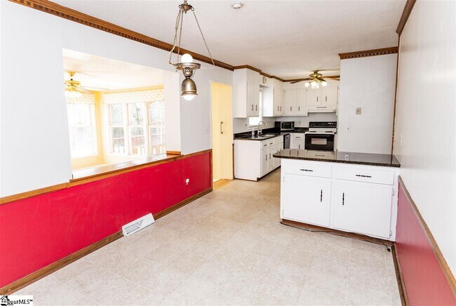 Foto del edificio - 11 Paddock Dr