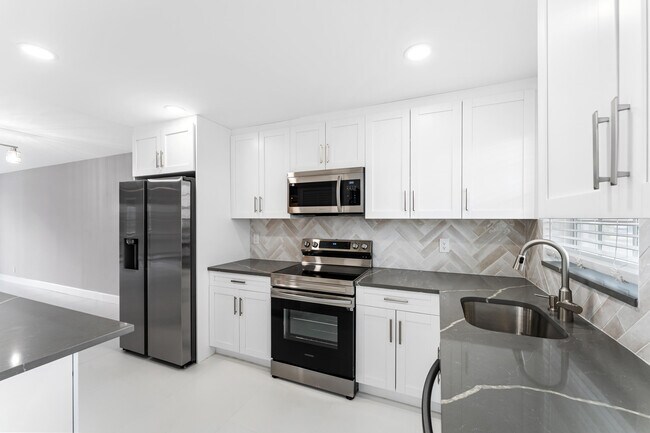 Foto del edificio - 1030 Sugar Sands Blvd