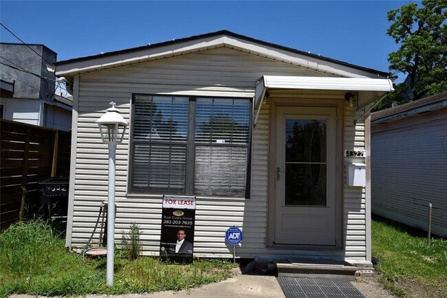Building Photo - 4322 Allen St