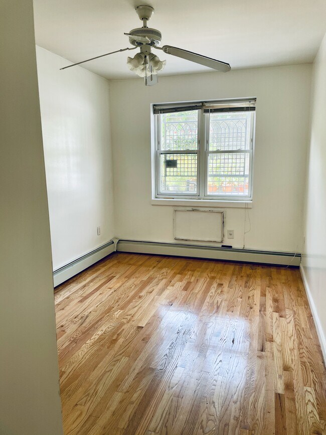 Bedroom - 3114 60th St