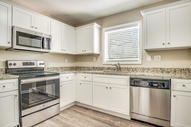 Foto del edificio - 2785 Battle Forrest Dr