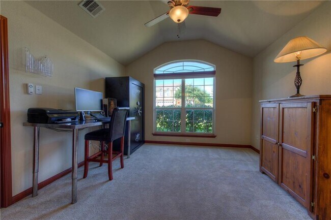 Foto del edificio - 2206 Brittway Ln