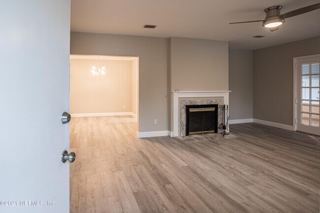 Foto del edificio - 7808 N Pearl St