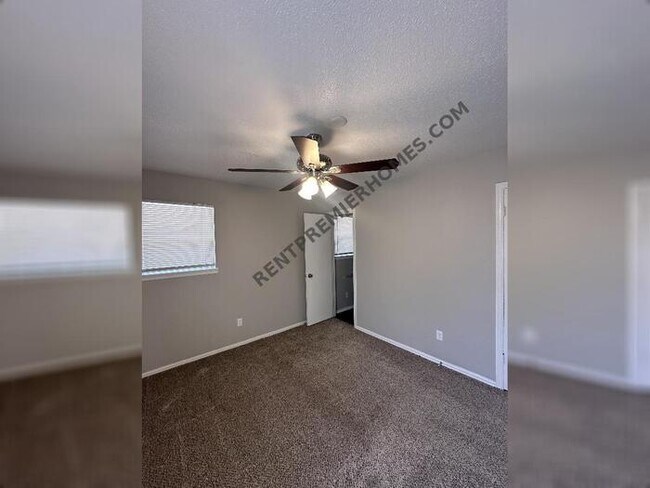 Building Photo - 708 North Peniel Ave. Oklahoma City, OK 73127
