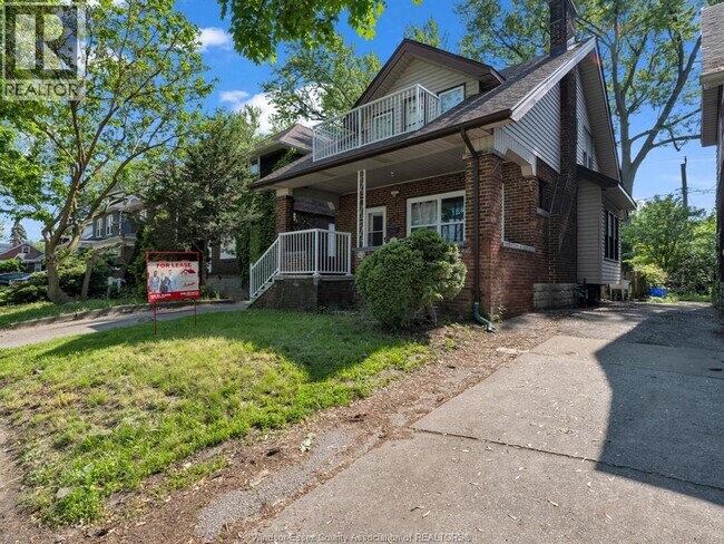 Photo du bâtiment - 353 Indian Rd