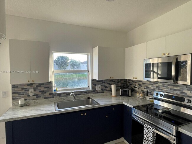 Foto del edificio - 1636 SE 30th St