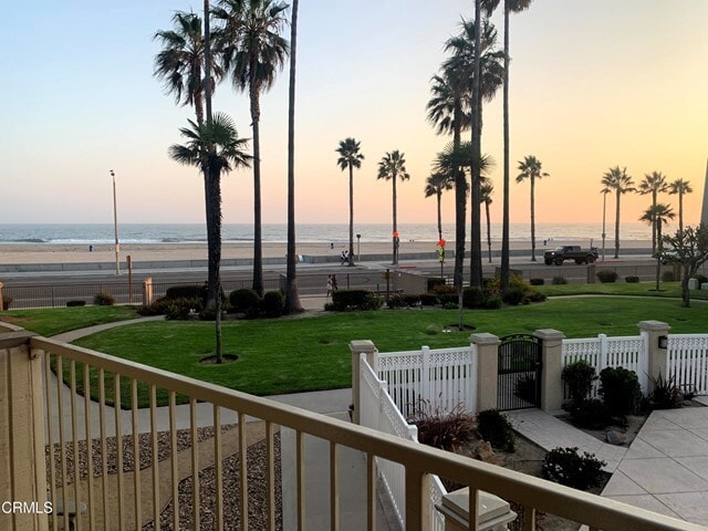 Building Photo - 333 E Surfside Dr