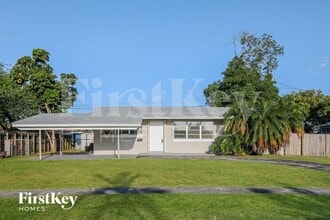 Building Photo - 16310 SW 100th Ct
