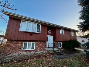 Building Photo - 7431 W 83rd Ln