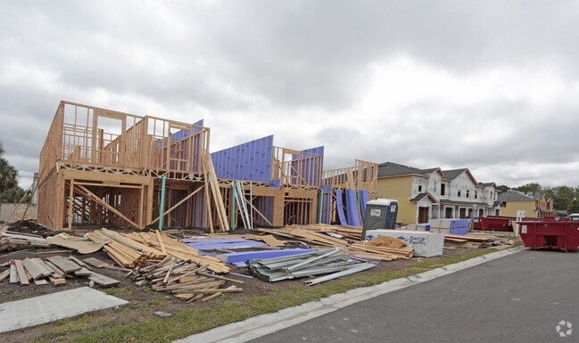 Foto del edificio - Century Lake Townhomes