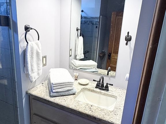 Foto del edificio - 1712 W 34th Terrace