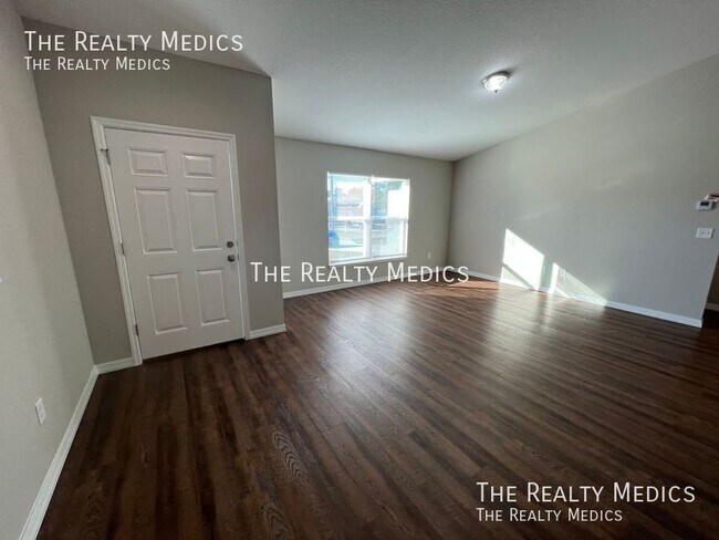 Building Photo - 9245 SE 150th Pl
