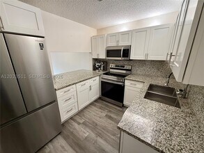 Building Photo - 4300 Landar Dr