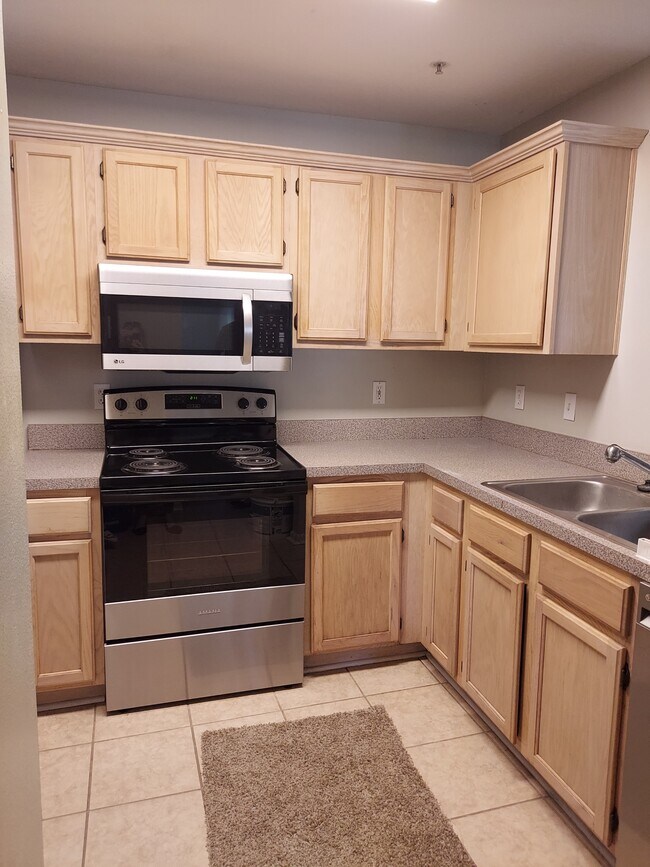 Foto del edificio - 7701 Timberlin Park Blvd