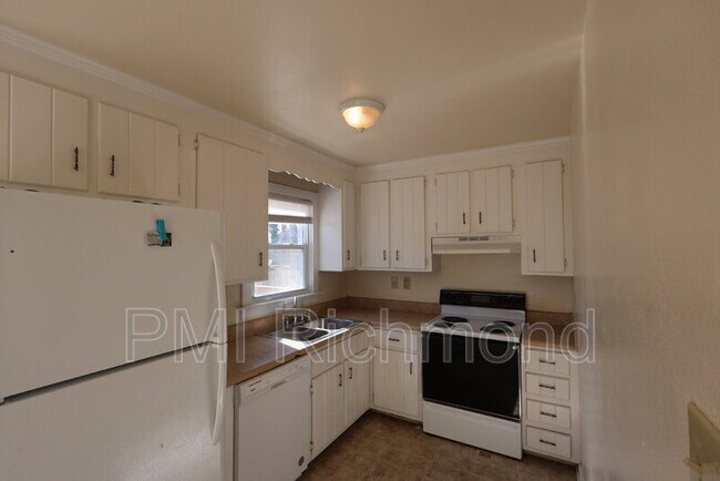Building Photo - 11137 Granada Rd