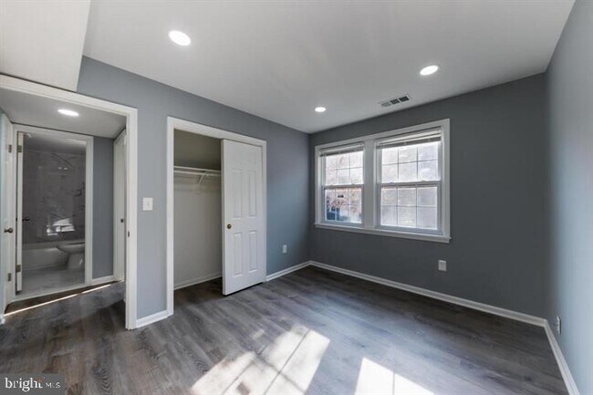 Building Photo - 2055 38th St SE