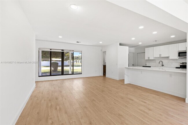 Foto del edificio - 317 N 31st Ave