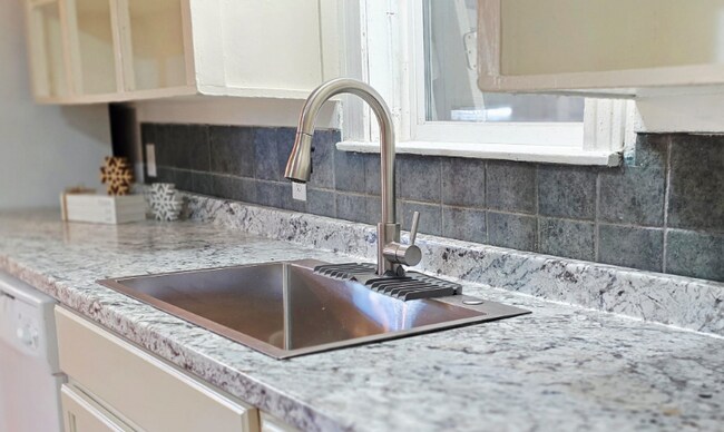 Foto del edificio - 108 W 27th St