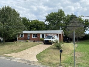 Building Photo - 3140 Richmond Hill Dr