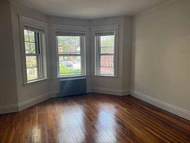 Building Photo - 23 Parkman St