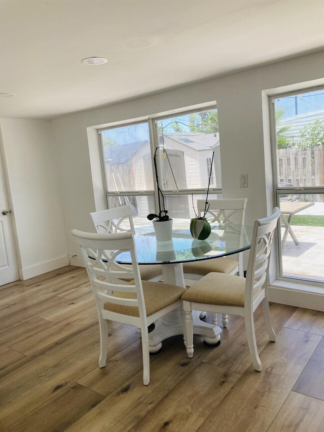 Foto del edificio - 2640 NE 10th Terrace