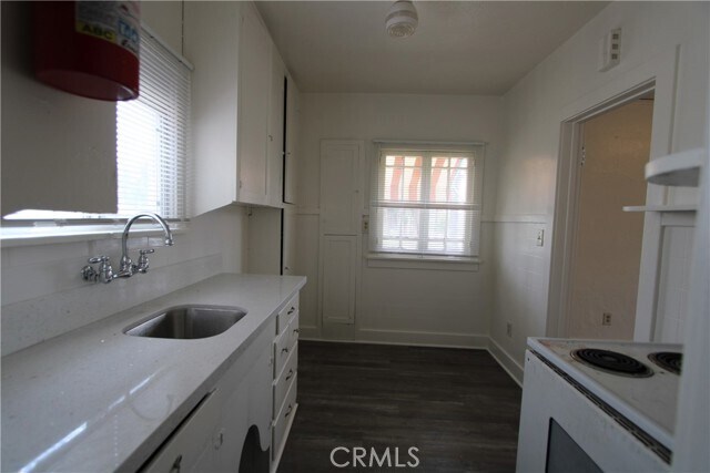 Building Photo - 2 E Cypress Ave