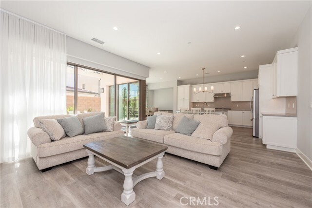 Building Photo - 119 Plum Lily
