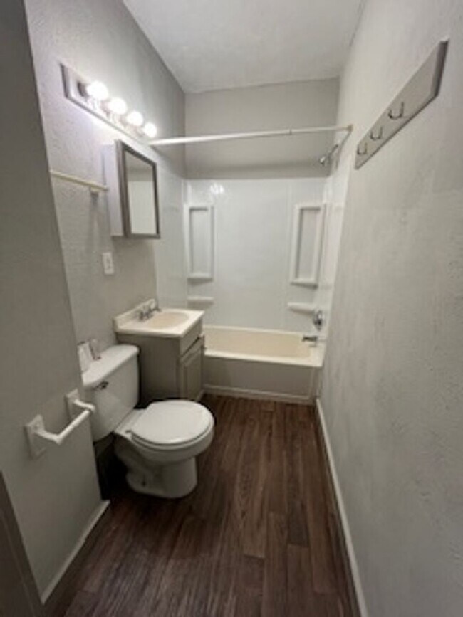 Foto del edificio - 1808-1810 S 6th St