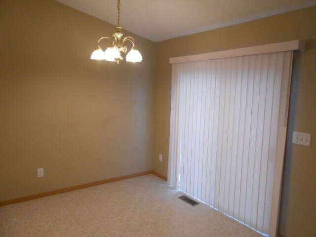 Building Photo - 5864 Westbank Drive
