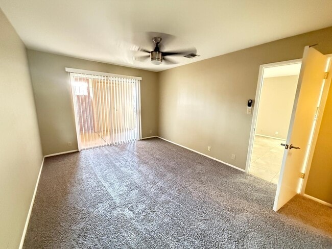 Building Photo - 312 W Yukon Dr