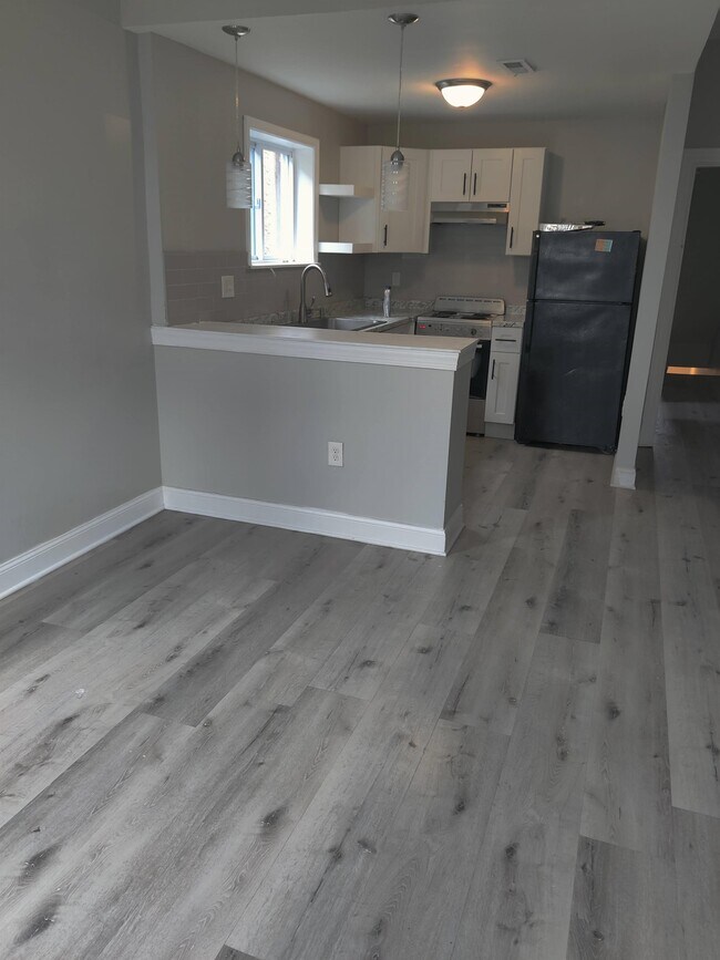 Foto del edificio - 2512 W Lehigh Ave