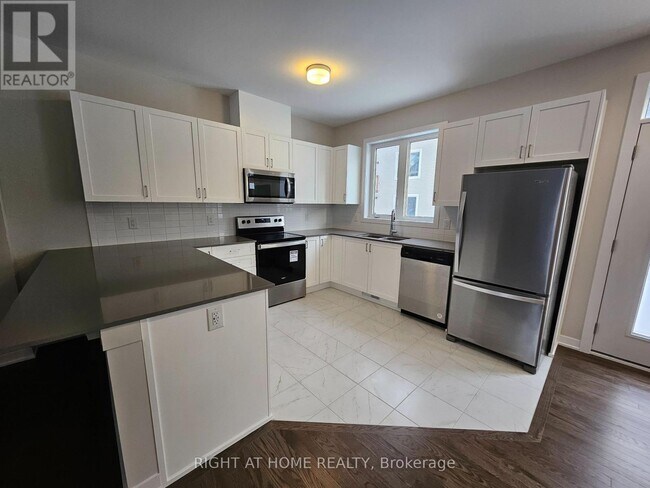 Building Photo - 432 Epoch St