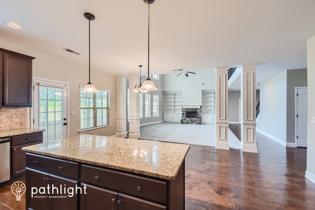 Building Photo - 336 Shagbark Ln, Mcdonough, GA, 30252