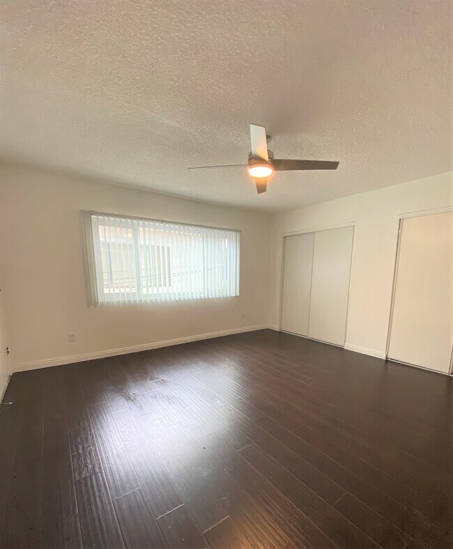 Foto del edificio - 5709 Hazeltine Ave