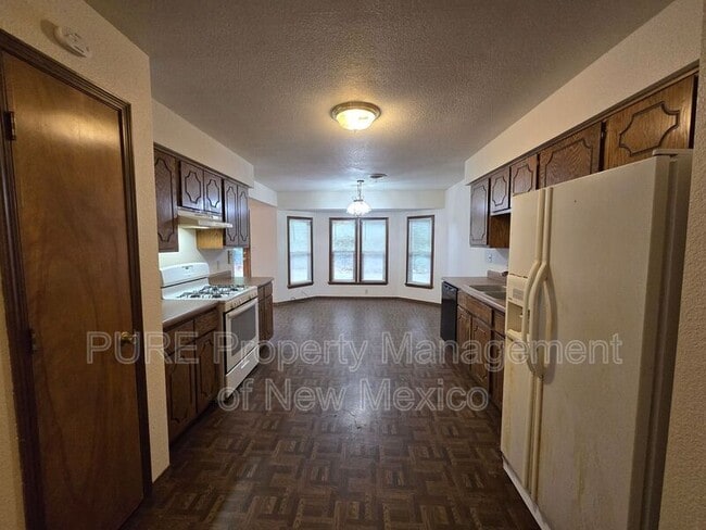 Building Photo - 3812 Wilshire Dr