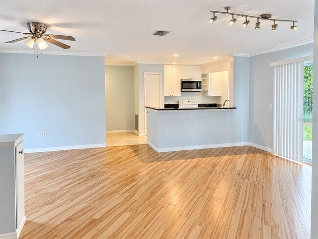 Building Photo - 1706 Sandy Ct
