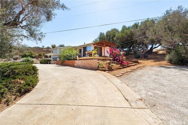 Building Photo - 2576 Green Hills Way
