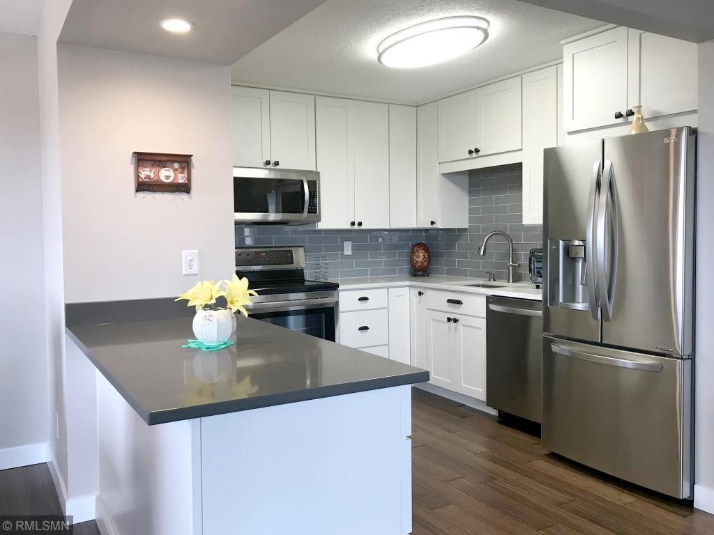 Foto principal - 78 10th St E