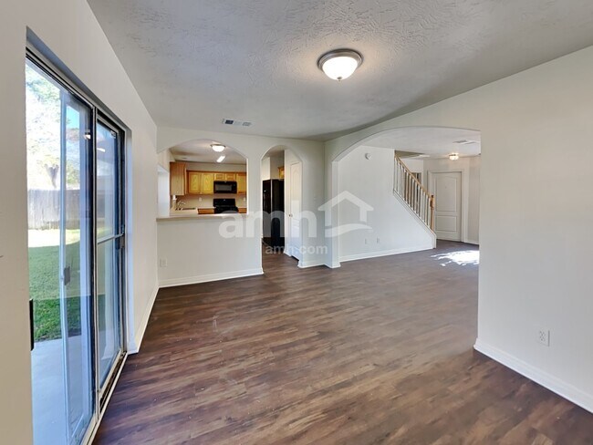 Foto del edificio - 26114 Cypresswood Dr
