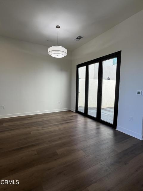 Foto del edificio - 1260 E Thompson Blvd