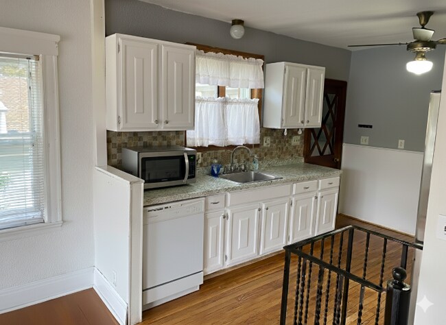 Photo - 165 Gaston St House