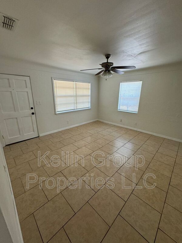 Photo - 2027 37th St S House